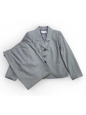 Suit Studio Women’s 16P Gray 2PC Pant Suit NWT Lined Petite